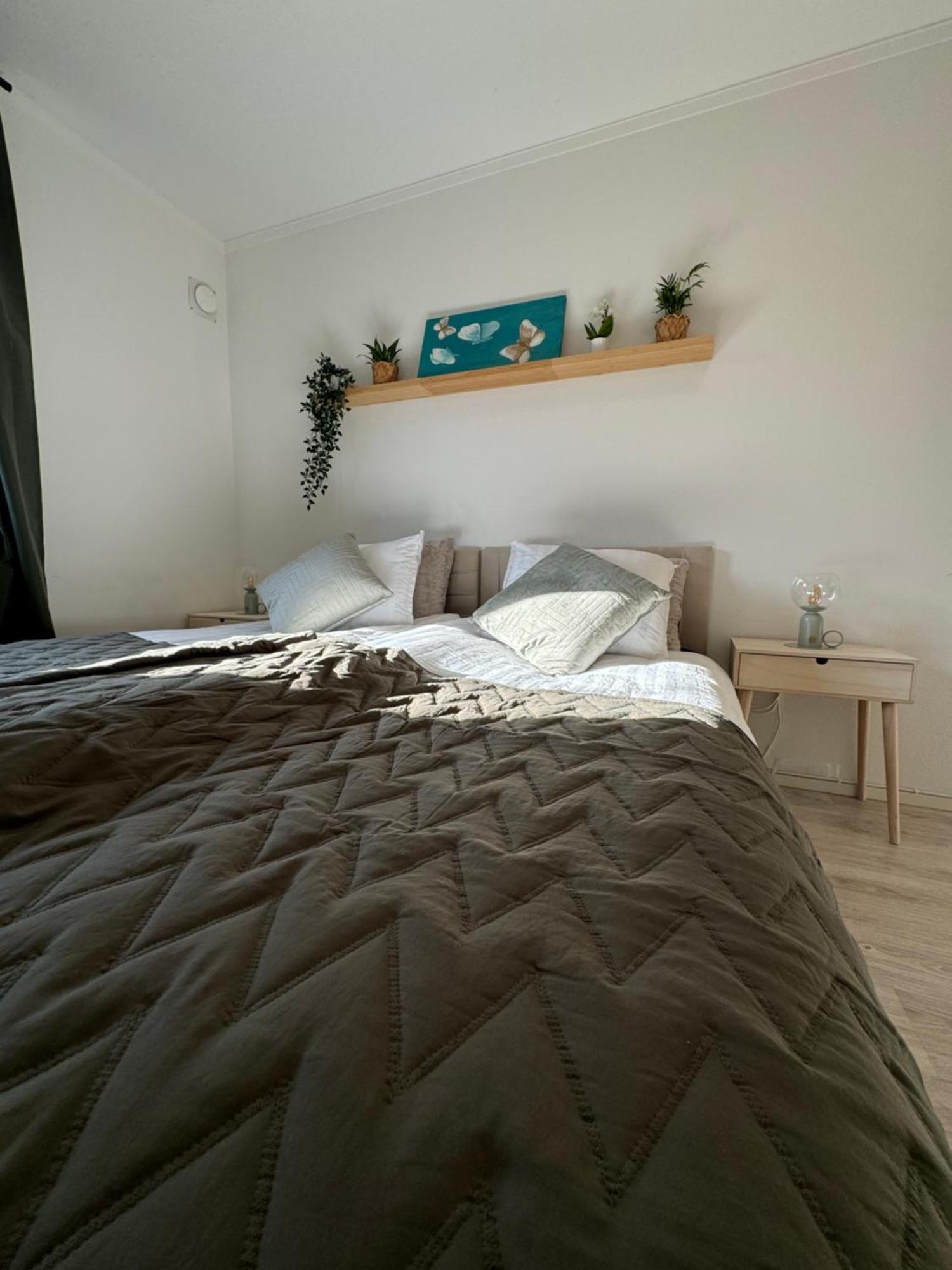 So Easy Stay, * Malmö
